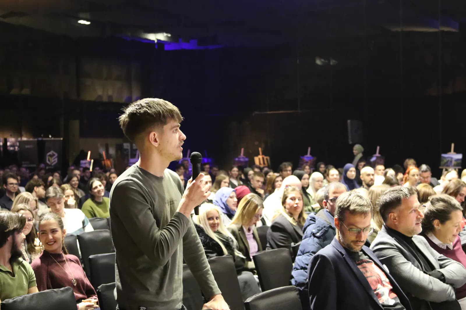 Speaker and attendee Q&A interaction at Futures Leaders Summit