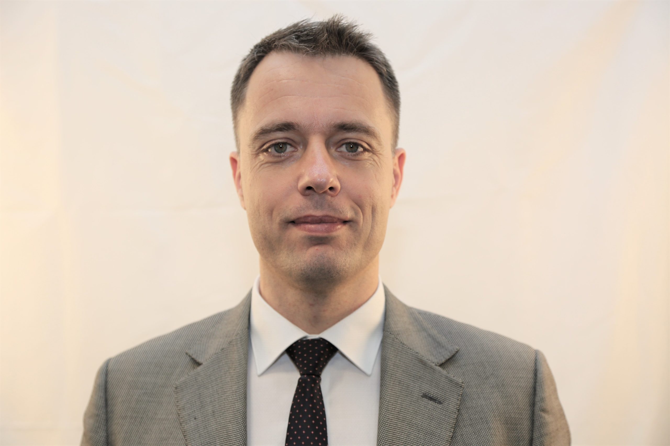 Erol Mujanovic visa application picture